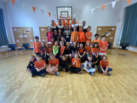 Primary 4-5 meet Sam Maguire